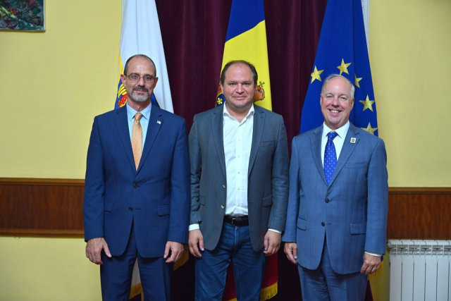 Встреча генерального примара с Его Превосходительством послом США в Кишинэу и директором USAID в Молдове