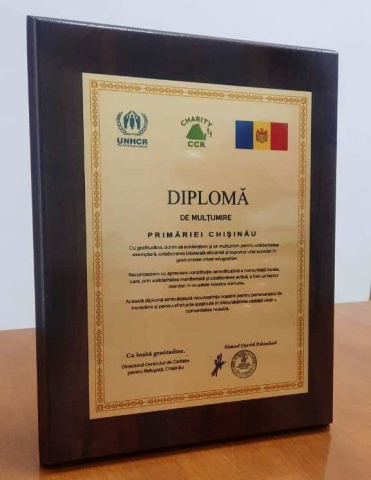 Chisinau City Hall received a diploma of recognition for professional management and involvement in activities supporting refugees from Ukraine