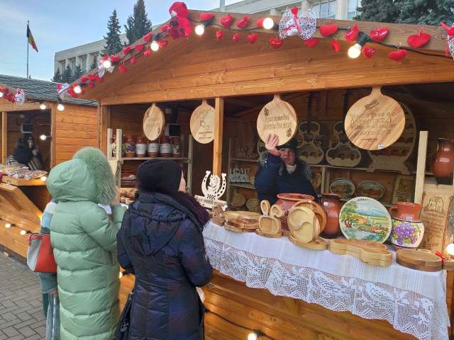 Места, установленные претурами секторов для продажи мэрцишоров, сувениров и садовых цветов в столице