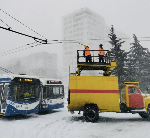 Circulația transportului public rămâne sistată până la sfârșitul zilei de luni, 08 ianuarie 