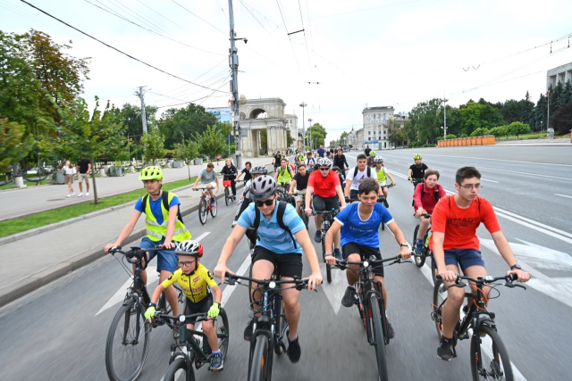 В столице прошел 5-й веломарафон «Velo Road Chișinău»