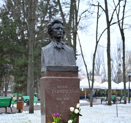 Mihai Eminescu - „Luceafărul” poeziei românești, comemorat la Chișinău