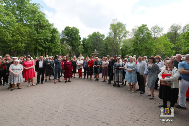 Spectacol muzical în aer liber, în Grădina Publică „Ștefan cel Mare și Sfânt”, pe 20 și 21 mai, a. c., în cadrul Proiectului socio-cultural de weekend „Dialog între generații”