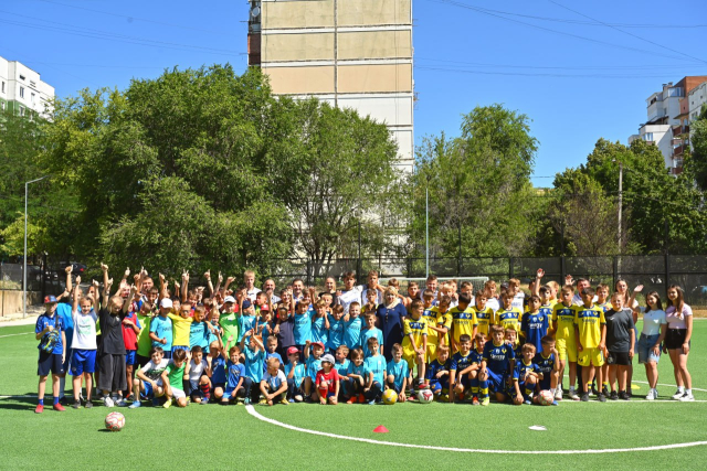 Inaugurarea terenului de sport multifuncțional la IP LT „OLIMP” 