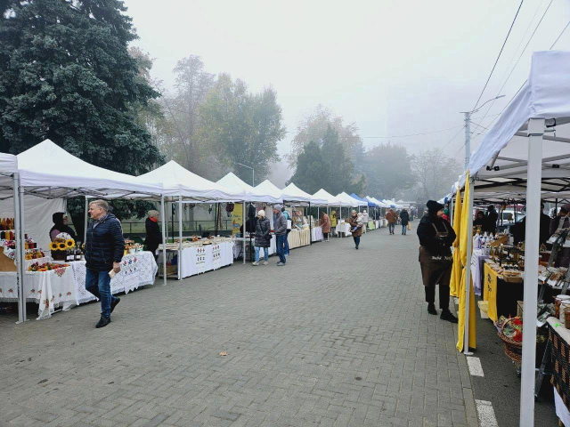 Târguri cu produse autohtone în sectoarele capitalei, în weekendul: 16 - 17 noiembrie 2024 