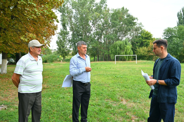 În comuna Trușeni va fi construit un teren de sport multifuncțional 