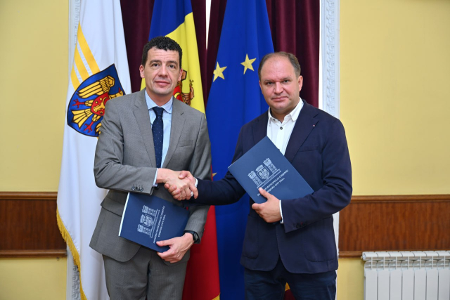 Signing of the Memorandum of Understanding between Chisinau City Hall and the Office of the United Nations High Commissioner for Refugees (UNHCR)