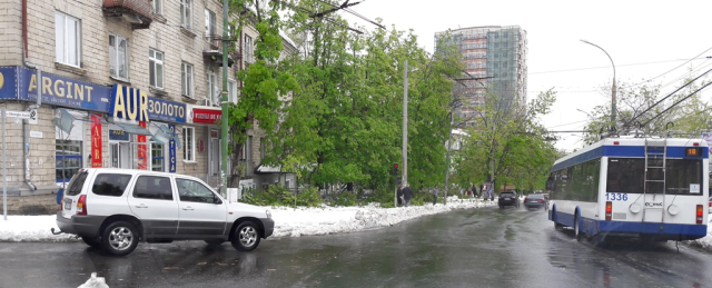 Ora 13.00: Situaţia în Chişinău, ca urmare a condițiilor meteo 
