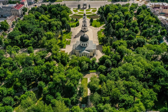 Заявки на участие в конкурсе на благоустройство парковых территорий в центре столицы можно подать на сайте concurs.chisinau.md