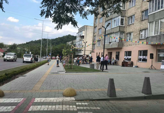 Inaugurarea spațiului public reabilitat în orașul Cernuăți, Ucraina, în contextul Proiectul trilateral Mannheim - Chișinău - Cernăuți