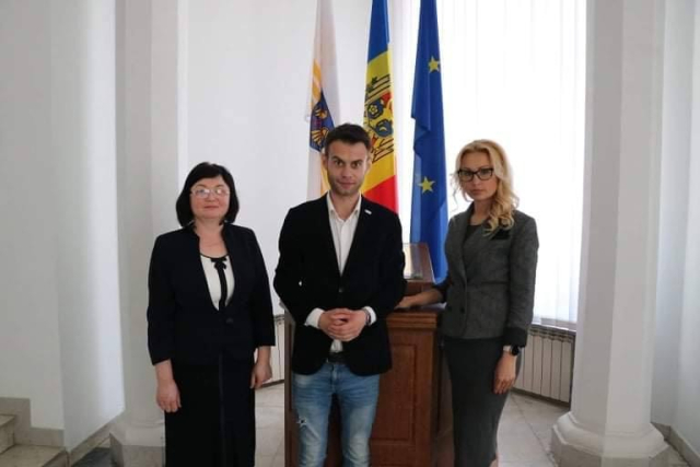 Stabilirea unor relații de colaborare între Primăria Chișinău și Consiliul Național al Tineretului din Moldova, privind conlucrarea cu organizațiile etnoculturale