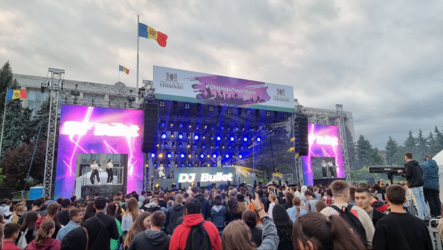 La Chișinău a avut loc concertul dedicat tinerilor activi - „Chișinău Youth Fest!” (VIDEO)