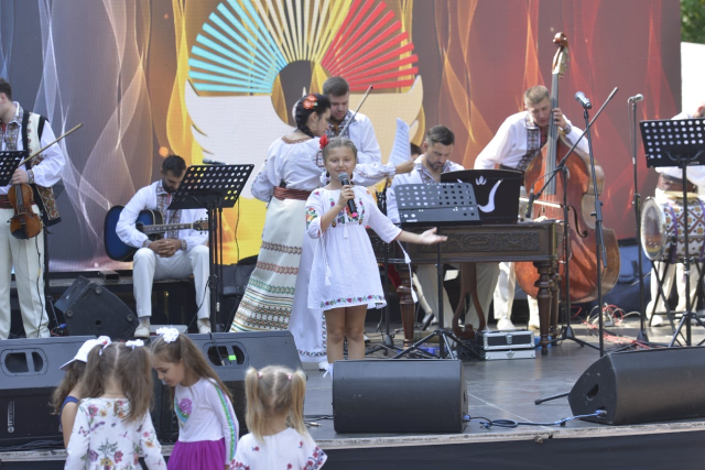 Program muzical - literar cu genericul „Odă Limbii Române"(FOTO)