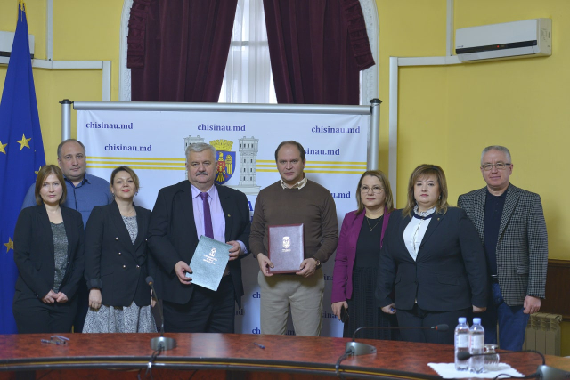 Primăria Municipiului Chișinău și Universitatea de Stat din Moldova au semnat un acord de prelungire a colaborării între părți, pentru o perioadă de 5 ani