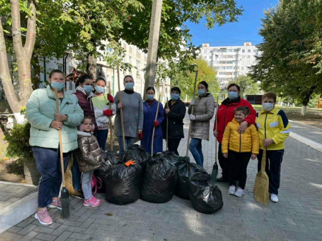 В Кишинэу прошла массовая акция по уборке территории города