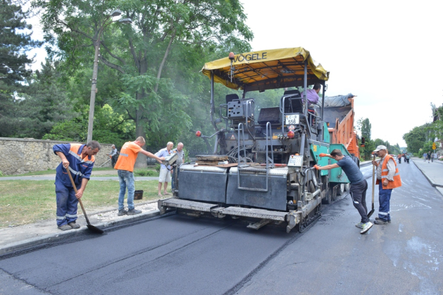 Strada Eugen Coca din sectorul Buiucani este în reparații