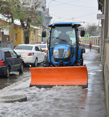 
Prezentarea tehnicii multifuncționale pentru Regia locativ-comunală  și amenajare

 