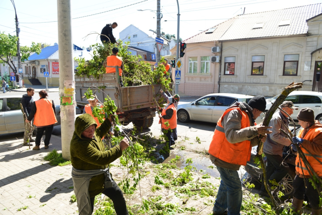 Ora 18.00: Executarea lucrărilor de lichidare a consecinţelor calamităţilor naturale 