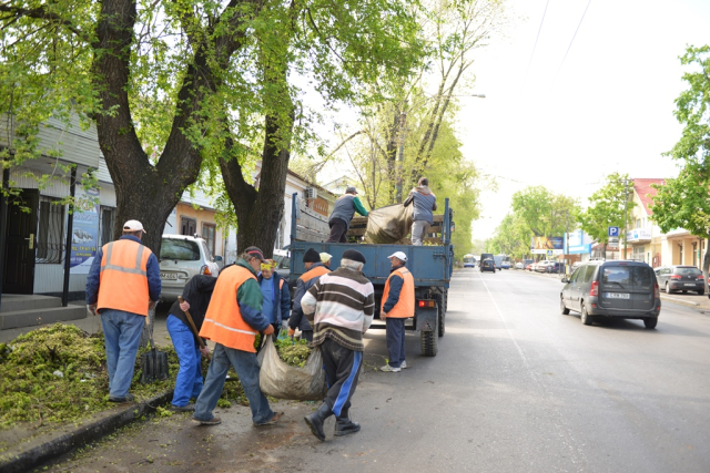 Ora 08.00: Mobilizare pentru lichidarea consecinţelor calamităţilor naturale

