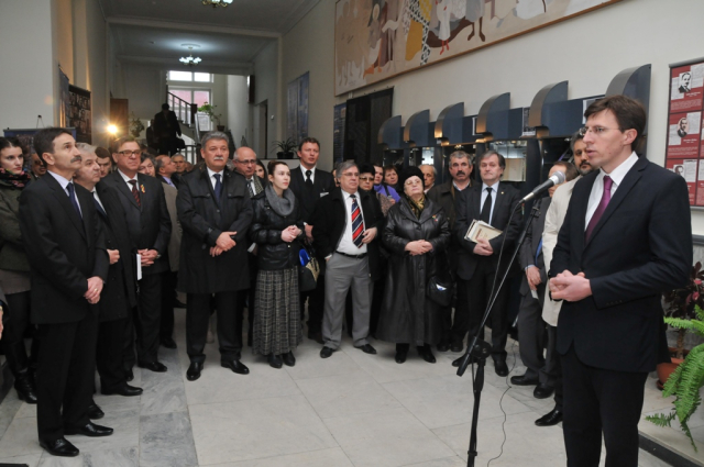 Primarul capitalei, Dorin Chirtoacă şi primarul municipiului Alba Iulia, Mircea Hava au participat la deschiderea Expoziţiei „Memoria ca formă de justiţie”