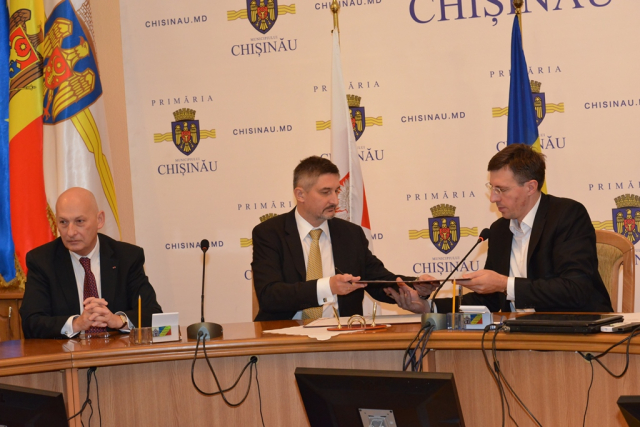 Semnarea Memorandumului de Înţelegere între Ambasada Poloniei şi Primăria municipiului Chişinău