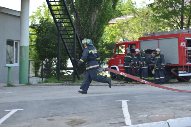 În capitală se defășoară aplicații de protecție civilă 