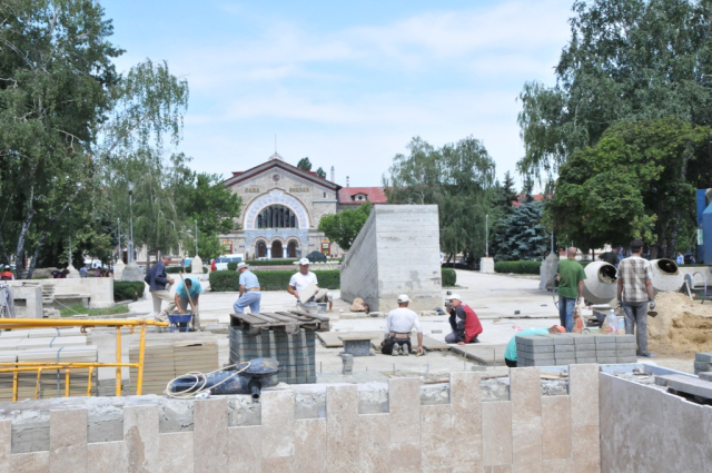 Stadiul lucrărilor de edificare a monumentului în memoria victimelor deportărilor comuniste