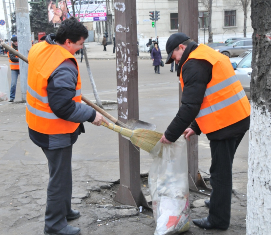 A început campania de salubrizare de primăvară 