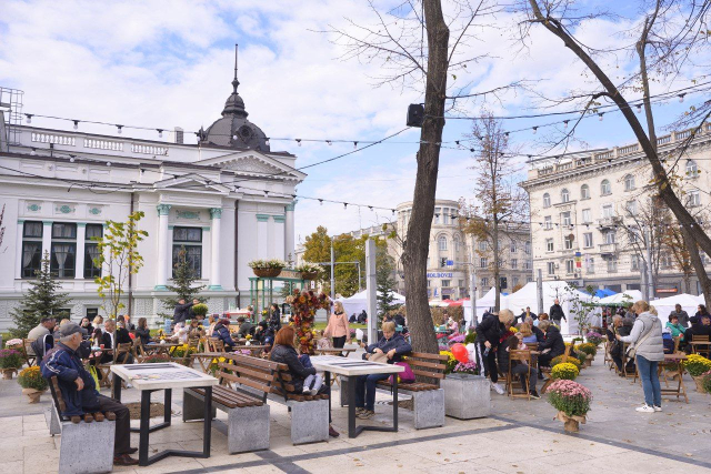 Expoziții, târguri și atmosferă de Hramul Orașului Chișinău (FOTO) 