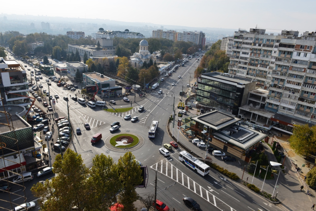 Fluidizarea traficului rutier din strada București intersecție cu bulevardul Dacia