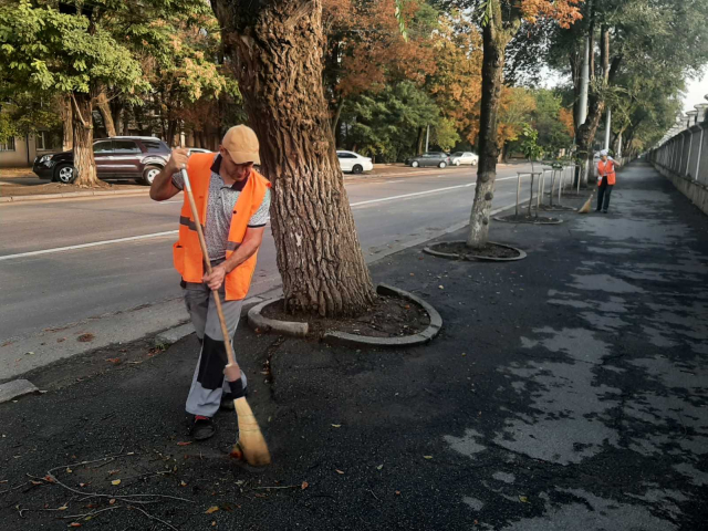 Старт осенней кампании по уборке в муниципии Кишинев