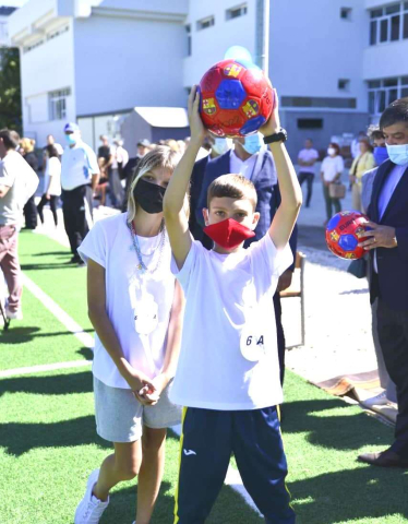 Inaugurarea terenului de fotbal cu gazon artificial la LT „Nicolai Gogol"