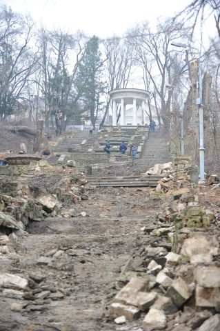 Restaurarea scărilor acvatice din Parcul ”Valea Morilor”