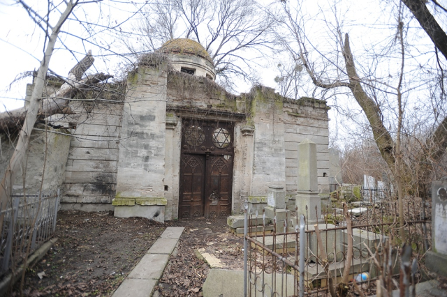 Restaurarea capelei din cimitirul evreiesc din Chişinău 