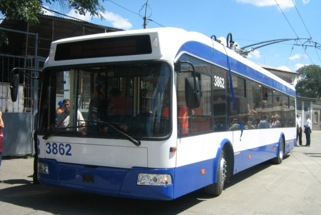 Blocarea transportului public în cartierul Telecentru din capitală 