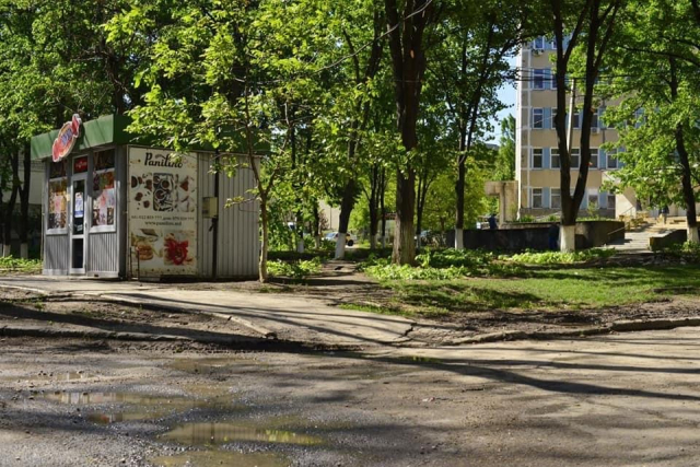 Amenajarea scuarului din strada V. Dokuceav, sectorul Centru