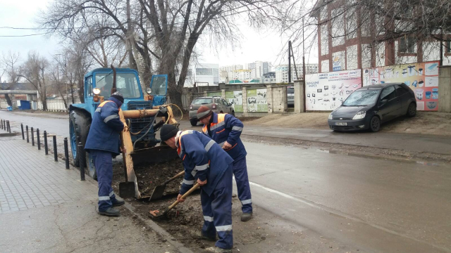 Salubrizarea curților de bloc din municipiul Chișinău realizată în volum de 98 la sută  