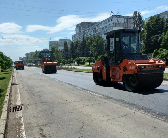 Programul zilnic al lucrărilor de plombare a străzilor din capitală