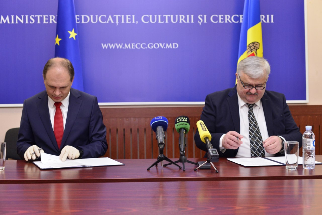 Primăria Chișinău și Ministerul Educației, Culturii și Cercetării au semnat un memorandum de colaborare interinstituțional privind învățământul la distanță  