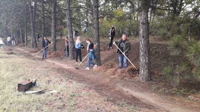 Acțiunea de salubrizare a teritoriului capitalei în imagini (03.10.2020)