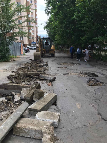 Repair of Dante Alighieri Street, Botanica District

