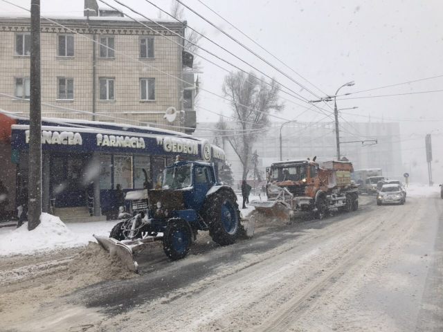 Situația în Chișinău privind deszăpezirea și circulația transportului public (ora 13.00)

