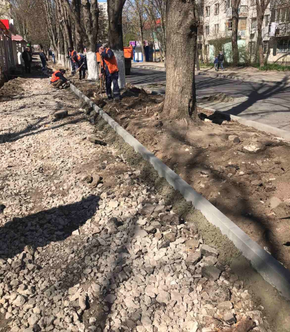 Reabilitarea trotuarului din strada Alba - Iulia