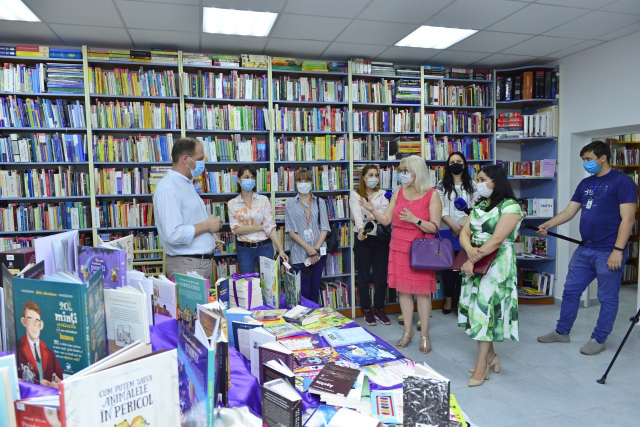 Redeschiderea bibliotecii municipale „Liviu Rebreanu", după reparație