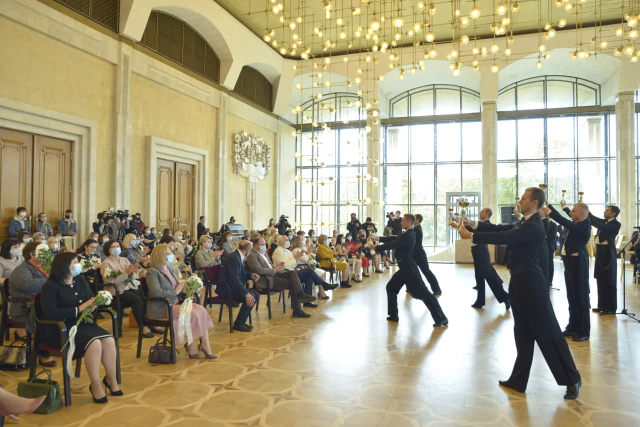 Municipalitatea i-a onorat pe profesori în cadrul unui eveniment festiv organizat la Palatul Republicii