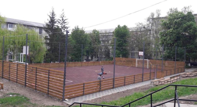 Reabilitarea terenurilor de sport din curțile de bloc din capitală