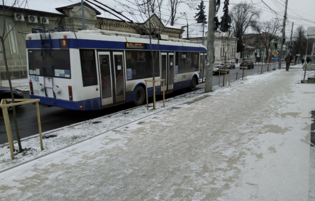 Situația în Chișinău privind deszăpezirea și circulația transportului public (ora 09.00)