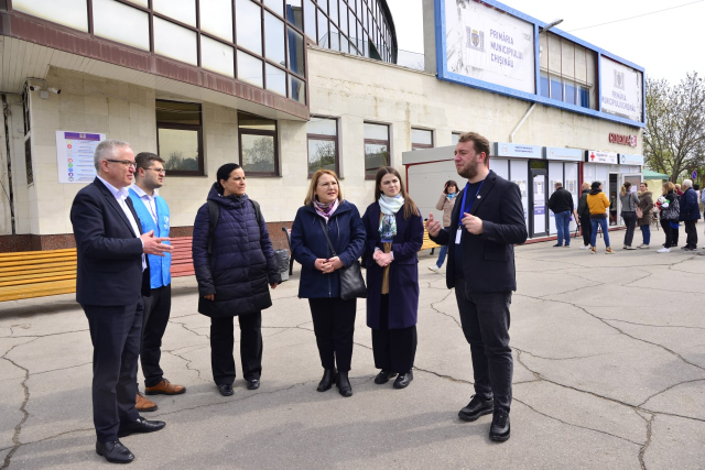 Визит представителя УВКБ ООН в Молдове в Муниципальный центр размещения беженцев Patria Lukoil