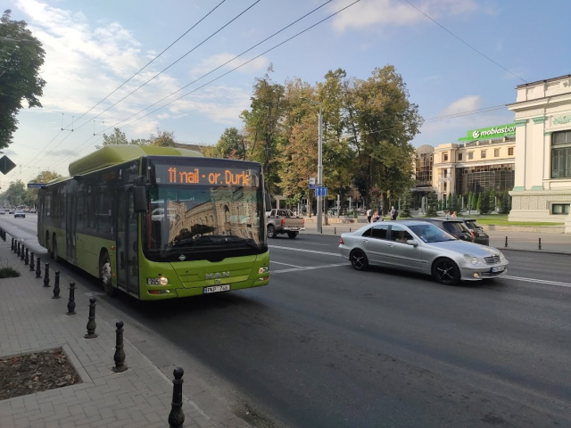 Управление электротранспорта Кишинева и "Городской автобусный парк" пополнили муниципальные маршруты транспортными единицами 