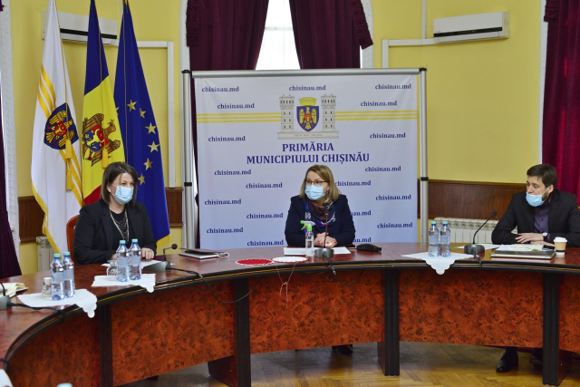 Two contracts were signed within the project "Energy efficiency and thermal insulation of public institutions in Chisinau" (VIDEO)

